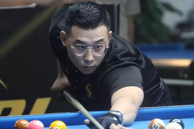 转会市场的 转会市场的